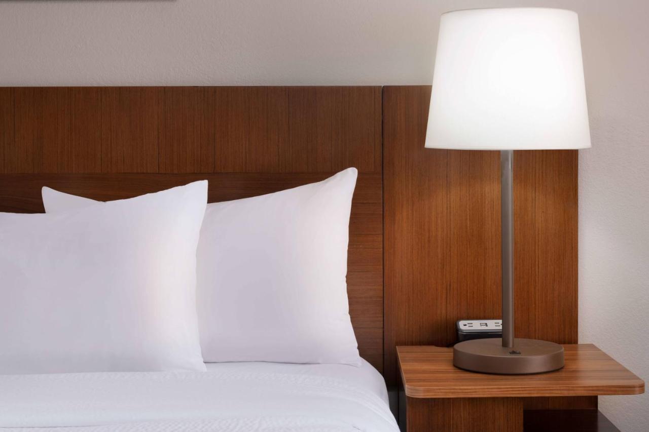 Fairfield Inn And Suites Austin South Buitenkant foto